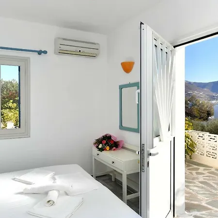Eva's Paros Beach Apartment *