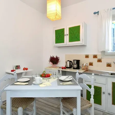 Eva's Paros Beach Apartment *